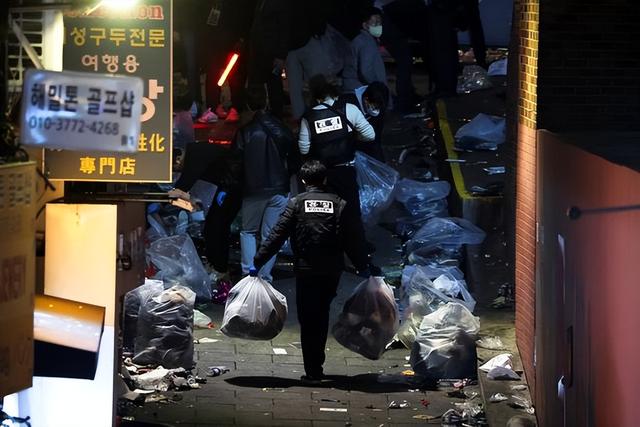 首尔万圣节踩踏事件造成至少149人死亡，另有150人受伤