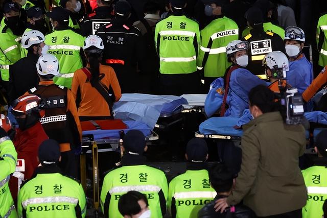 首尔万圣节踩踏事件造成至少149人死亡，另有150人受伤