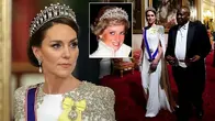 凯特在国宴上戴着戴安娜王妃的情人结头饰，一身白色令人惊艳