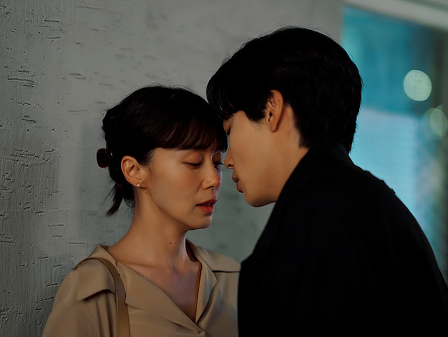 这五部韩剧太精彩，剧荒拿走不谢，还有一部叫《你让我从弯变直》