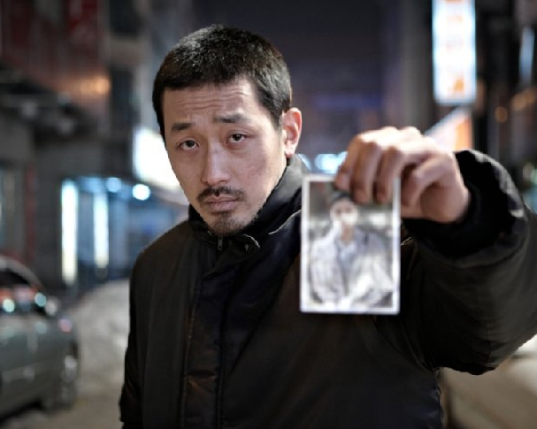 这部韩国限制级犯罪动作电影燃到爆，动作干净利落，剧情悬疑紧张